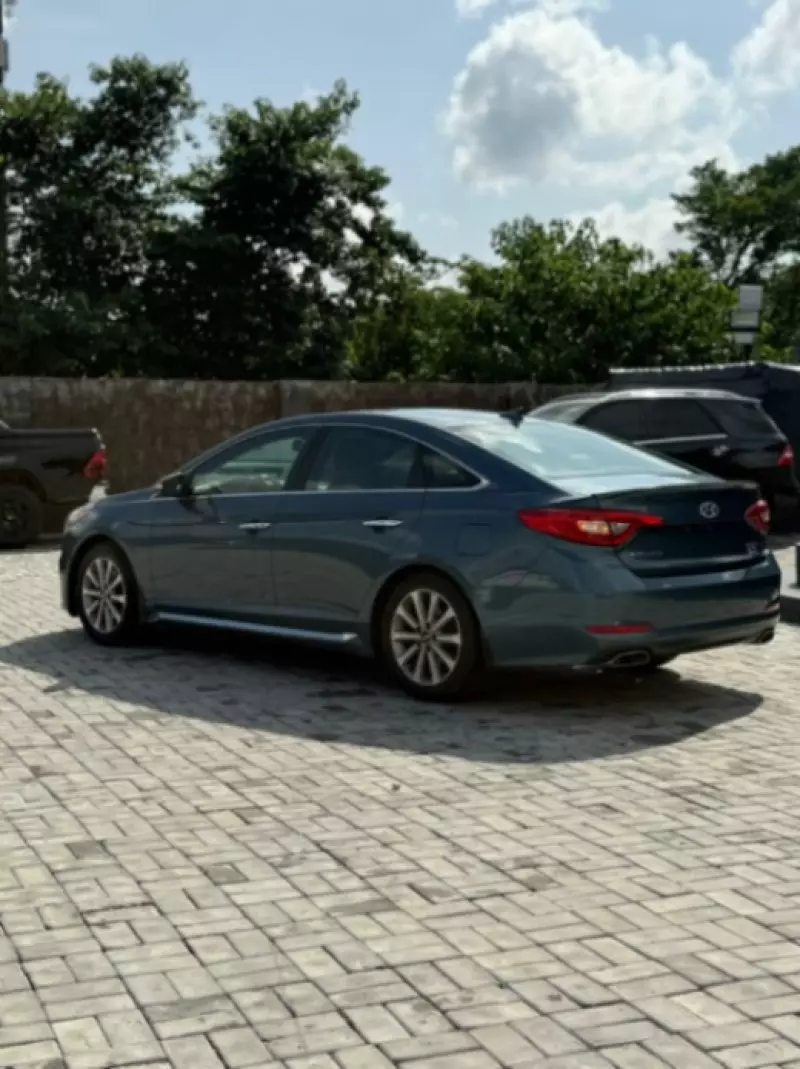 Hyundai Sonata   - 2017