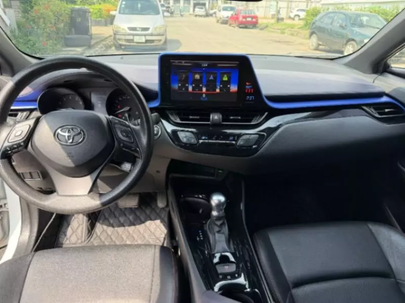 Toyota C-HR   - 2019