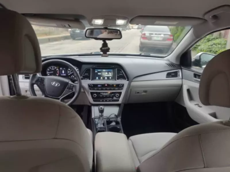 Hyundai Sonata   - 2016