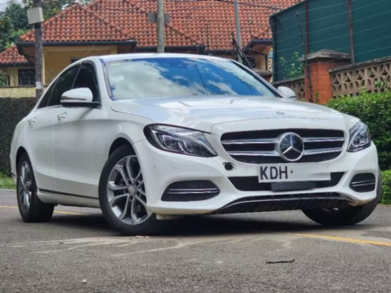 Mercedes-Benz C200   - 2016