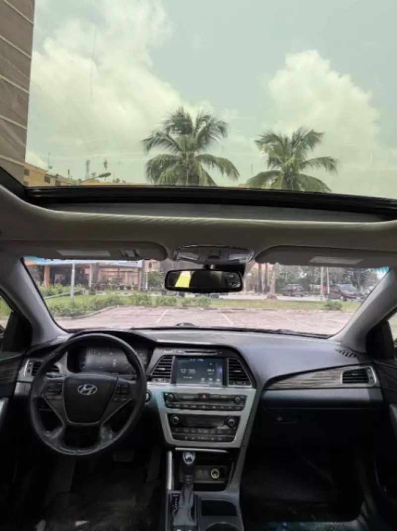 Hyundai Sonata   - 2015