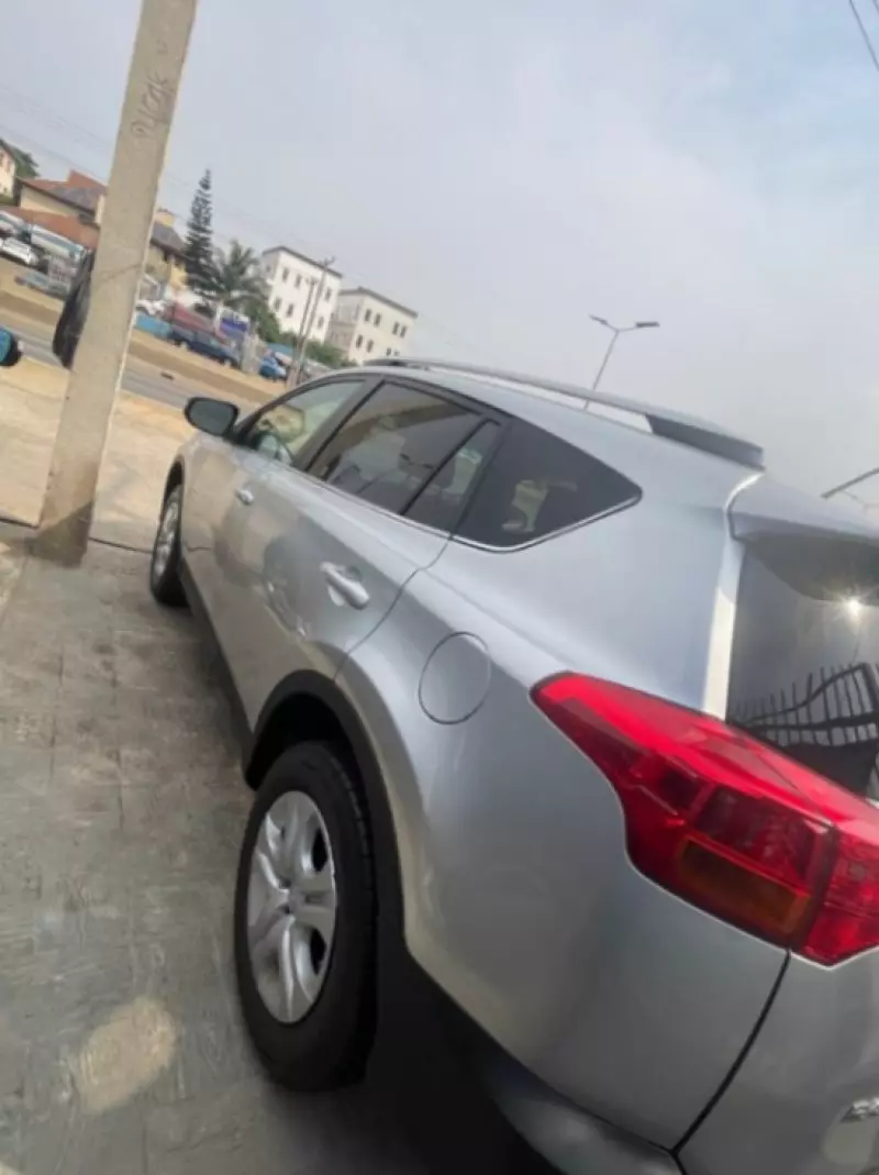 Toyota RAV 4   - 2014