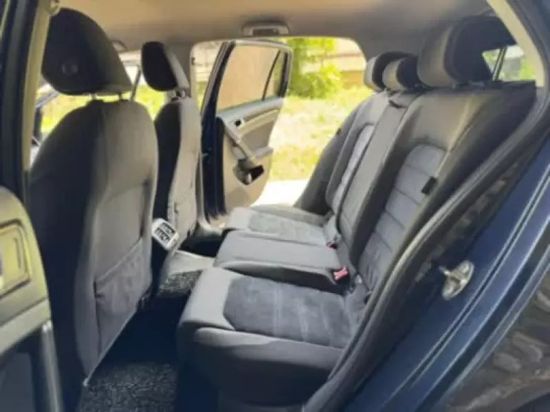 Volkswagen Golf   - 2014