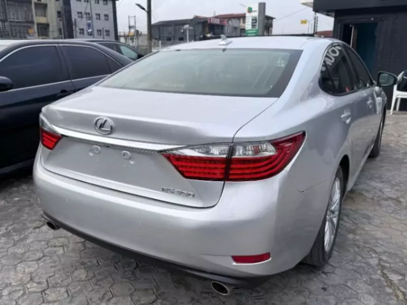 Lexus ES 350   - 2013