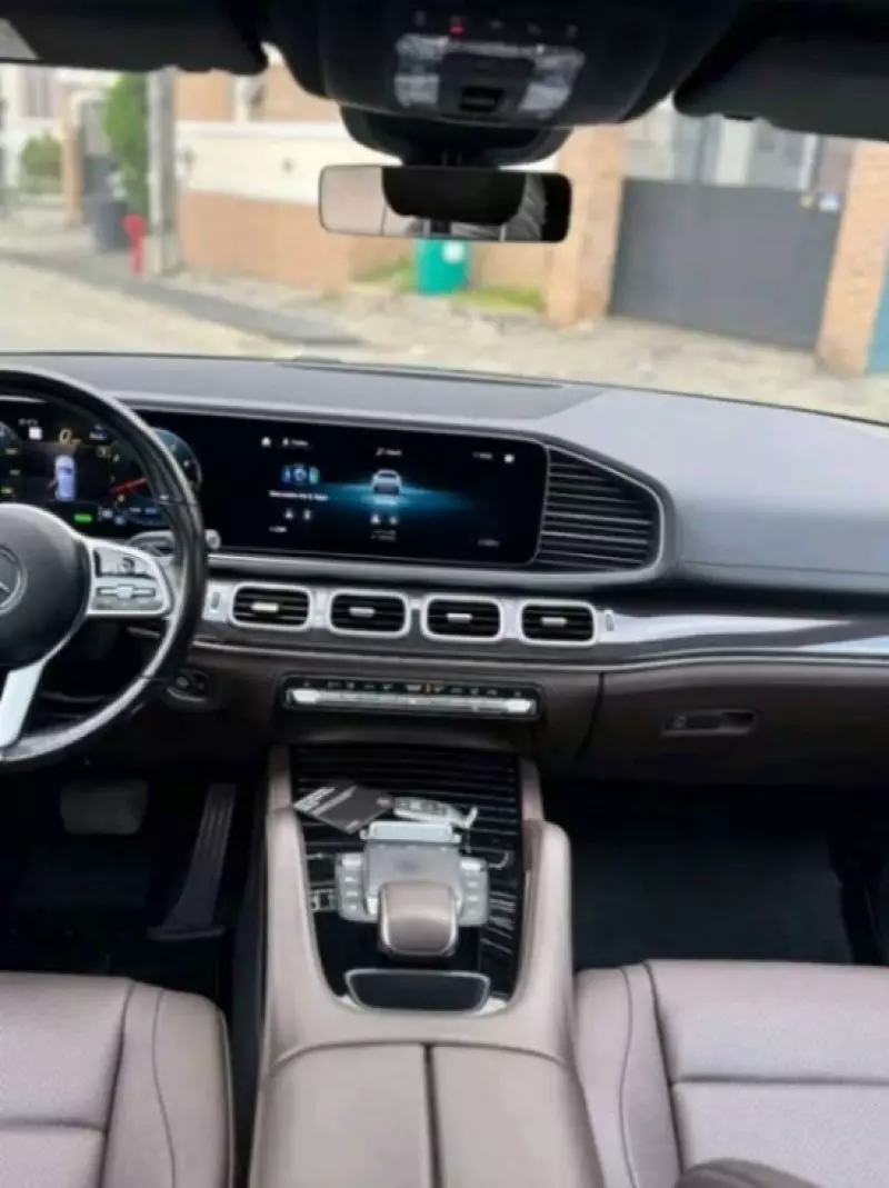 Mercedes-Benz GLE-Class   - 2021