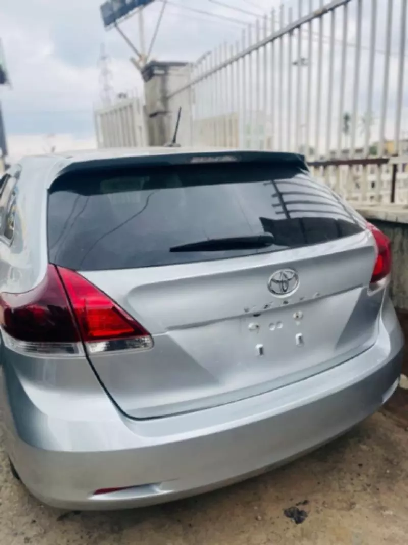 Toyota Venza   - 2015