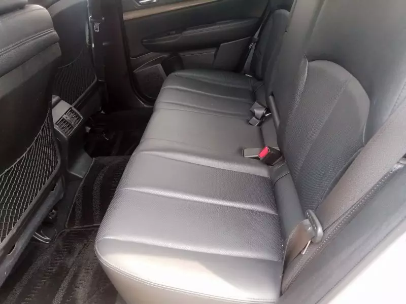 Subaru Outback   - 2012
