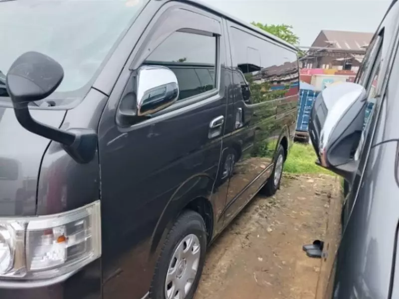 TOYOTA Hiace   - 2015