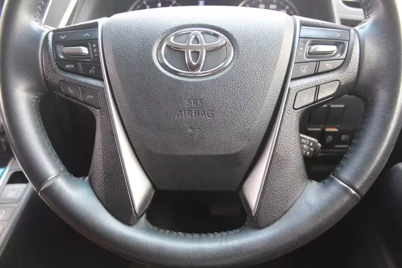 TOYOTA Vellfire    - 2019