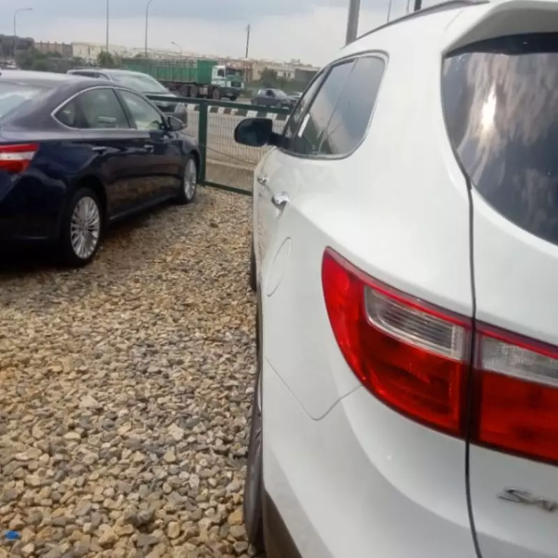 Hyundai Santa Fe   - 2015