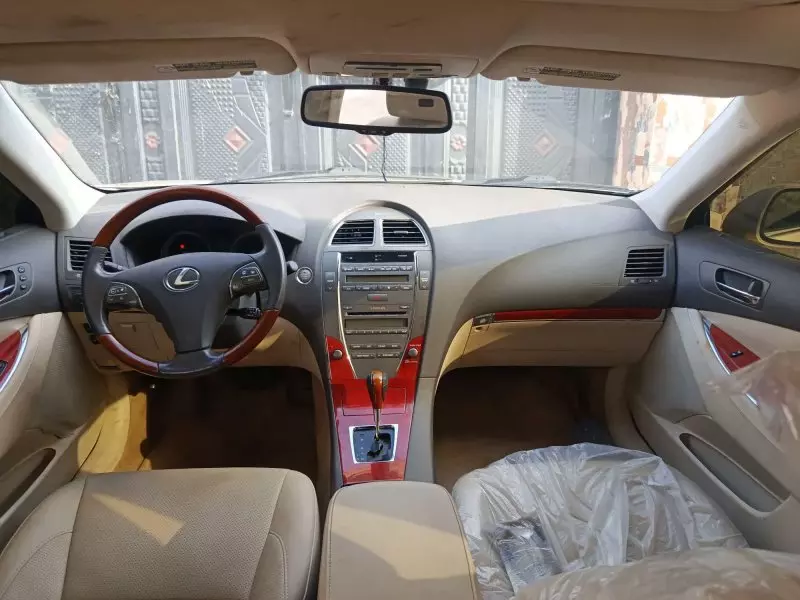 Lexus ES   - 2011