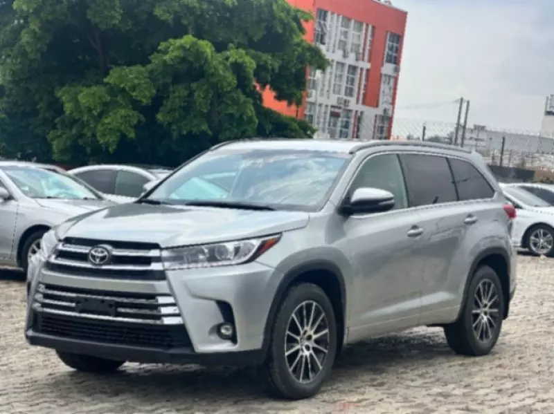 TOYOTA Highlander   - 2018
