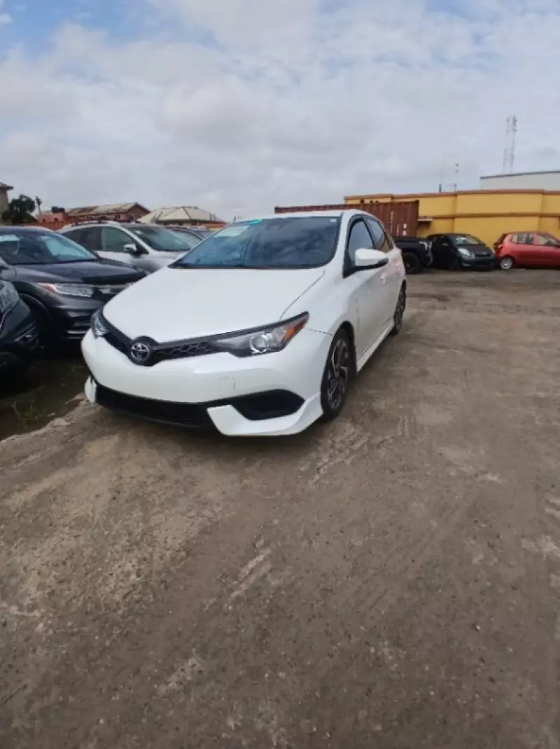 TOYOTA COROLLA iM   - 2017