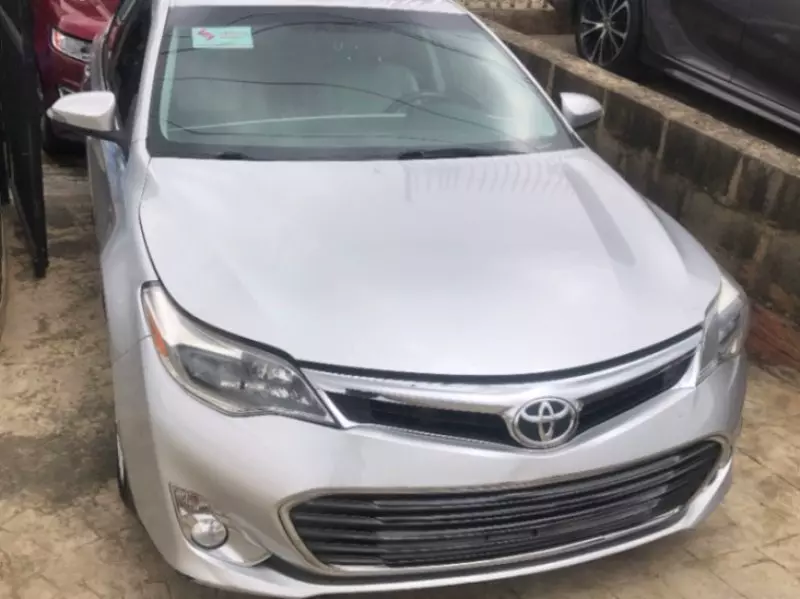 TOYOTA Avalon - 2013