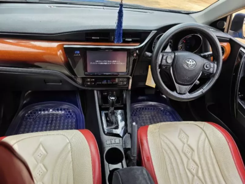 Toyota Auris   - 2016