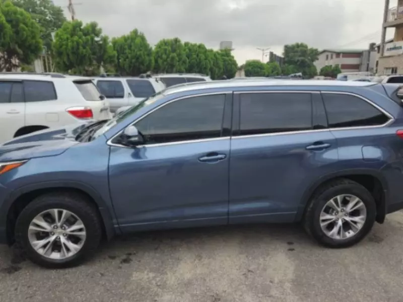 TOYOTA Highlander   - 2015