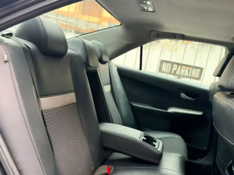 TOYOTA Camry   - 2012