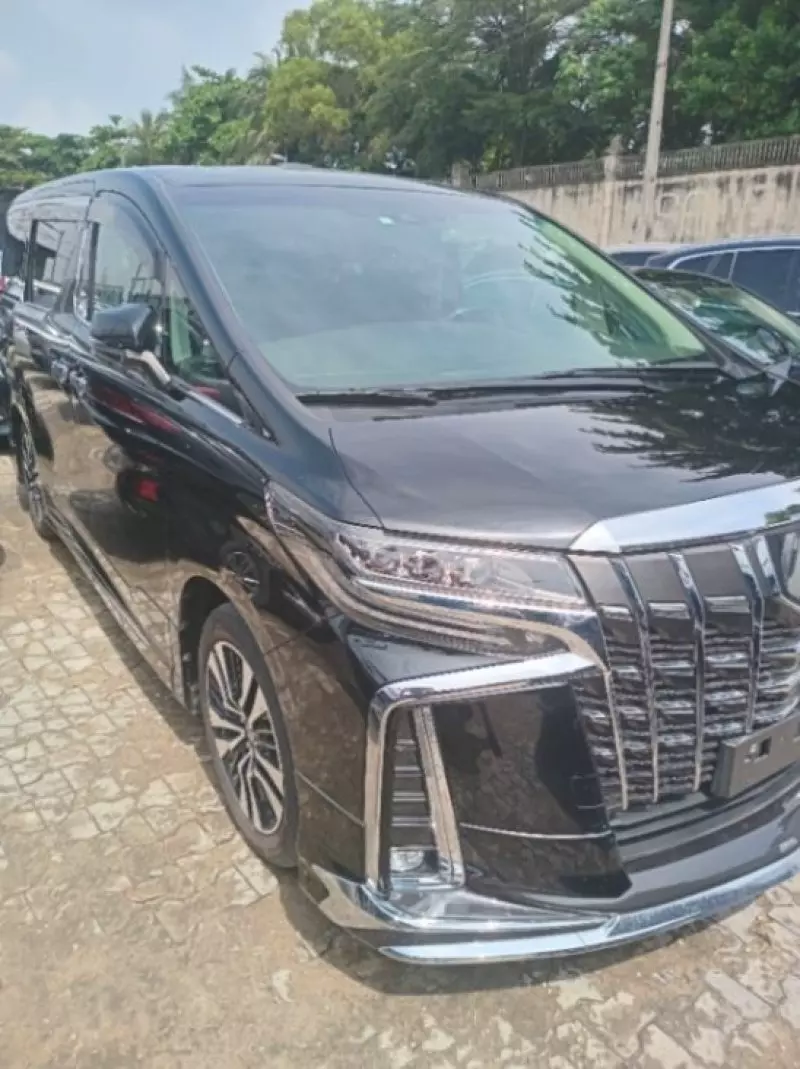 Toyota Alphard   - 2020