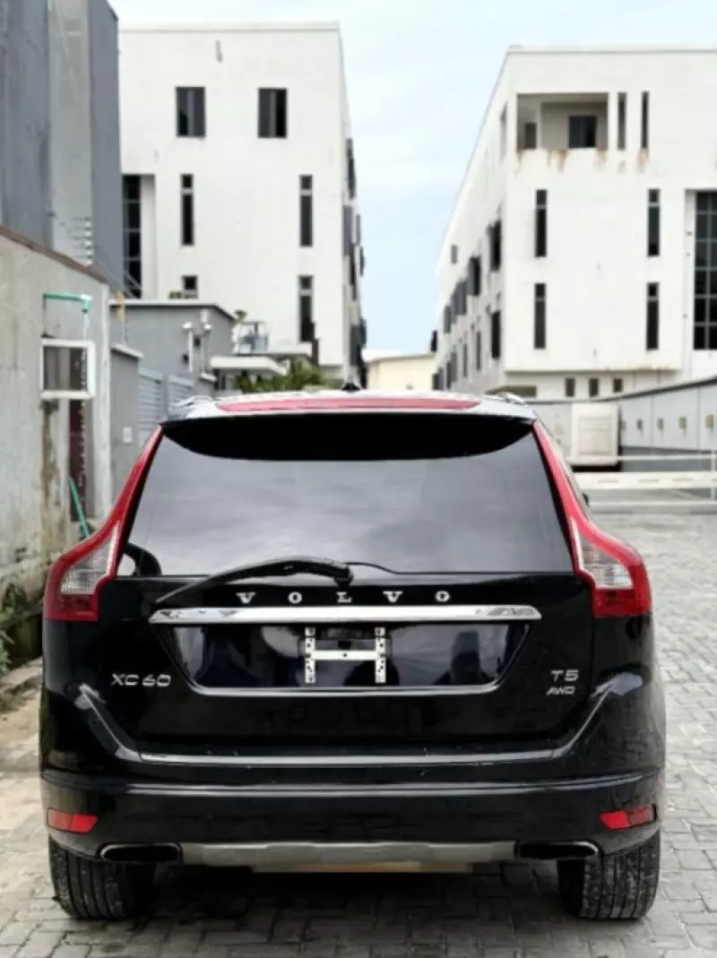 Volvo XC60   - 2015
