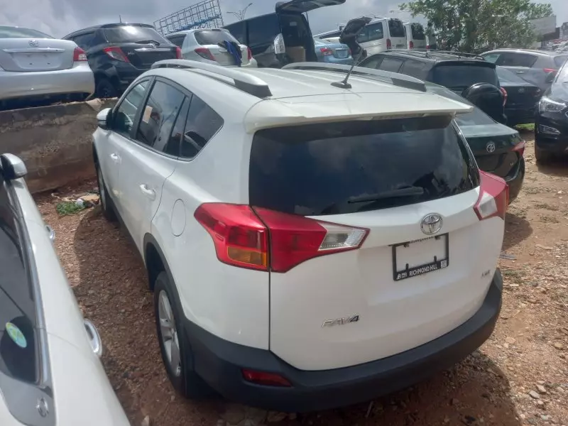 Toyota RAV 4   - 2014