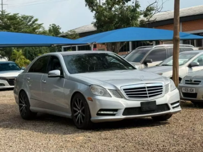 Mercedes-Benz E350   - 2013