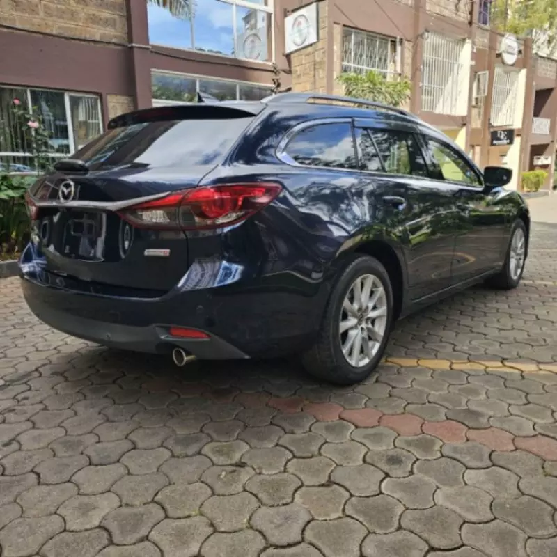 Mazda Atenza    - 2017