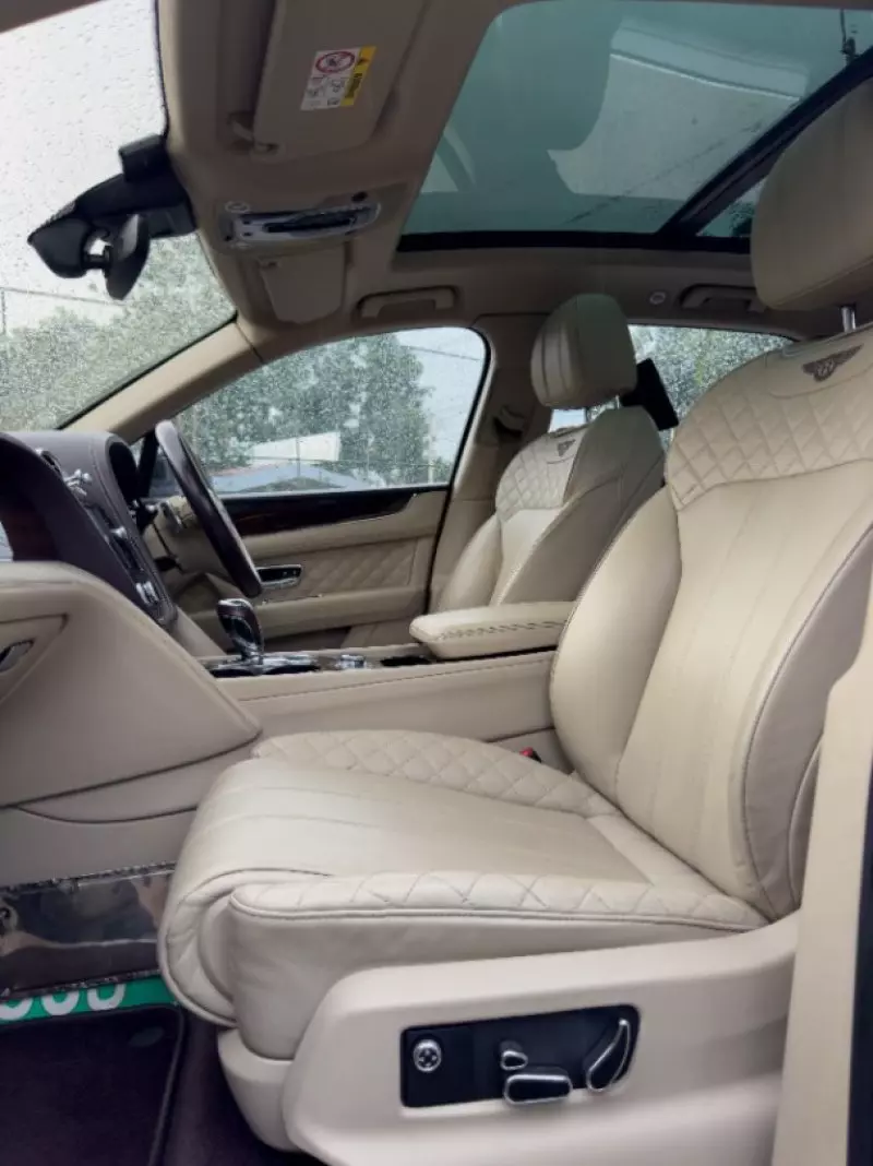 Bentley Bentayga   - 2018