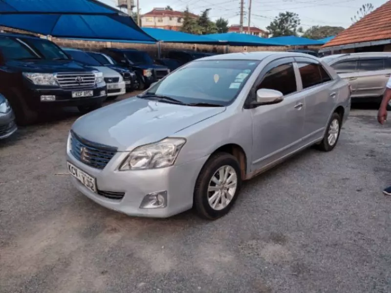 Toyota Premio    - 2012