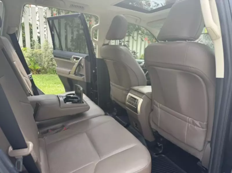 Lexus GX 460   - 2010