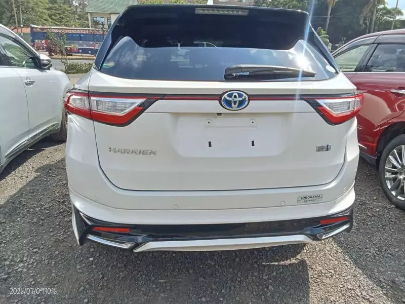 TOYOTA Harrier hybrid    - 2018
