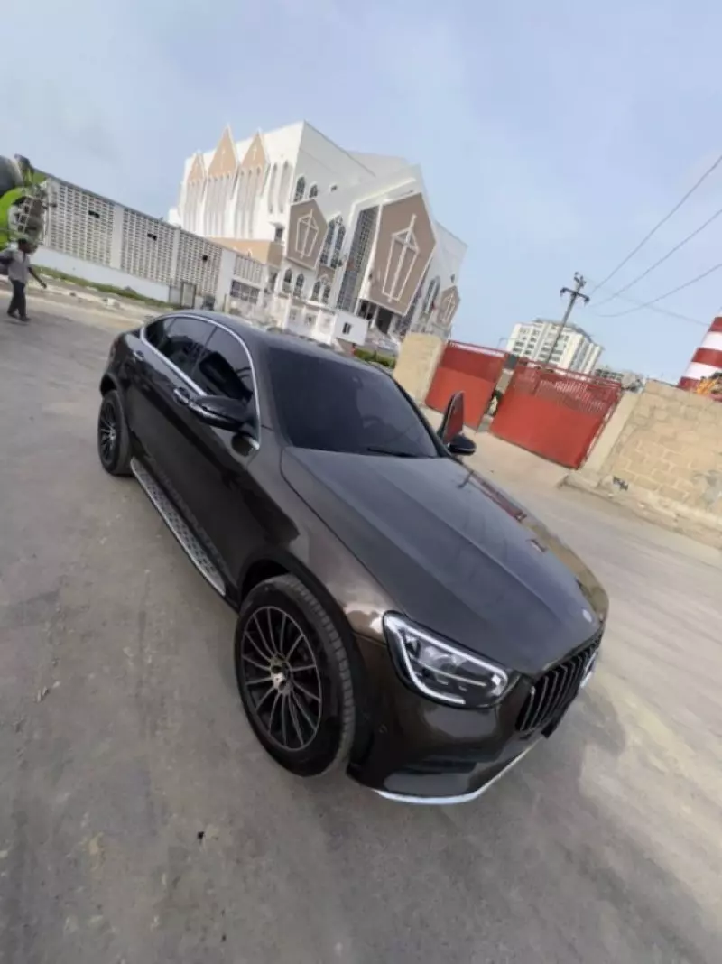 Mercedes-Benz GLC 300 - 2017