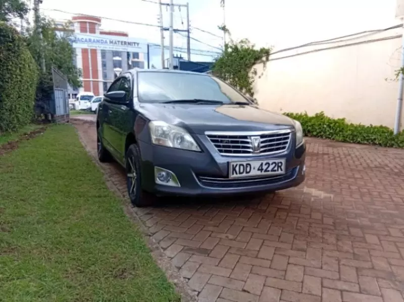 Toyota Premio    - 2014
