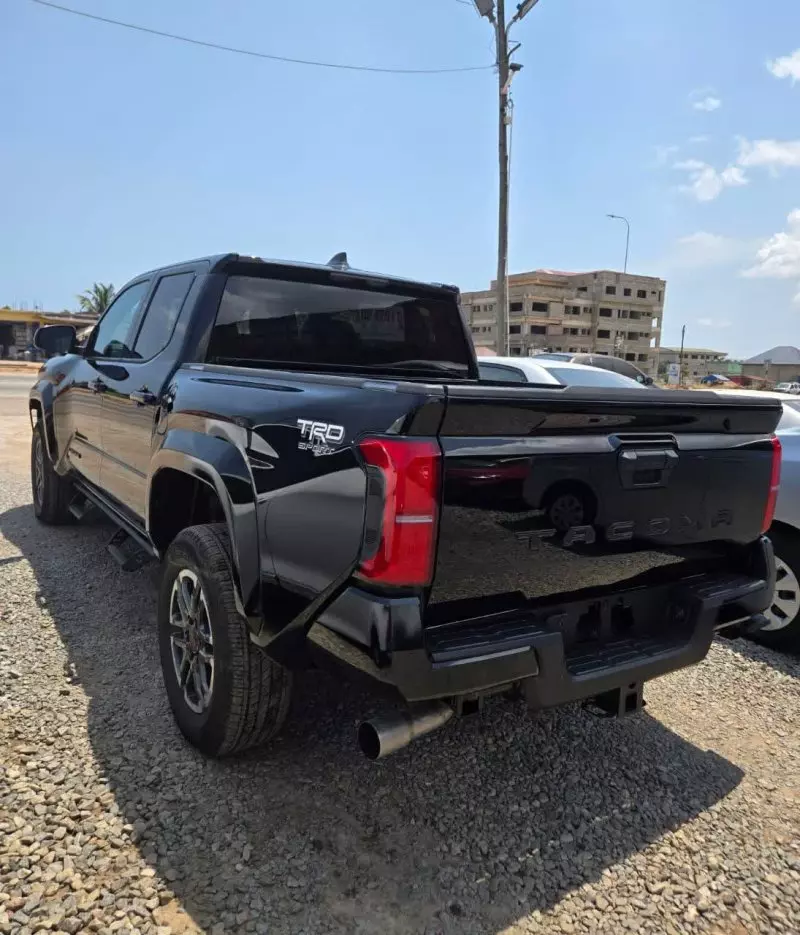 Toyota Tacoma - 2025