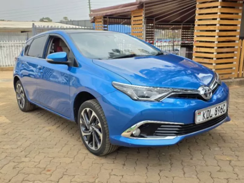 Toyota Auris   - 2016