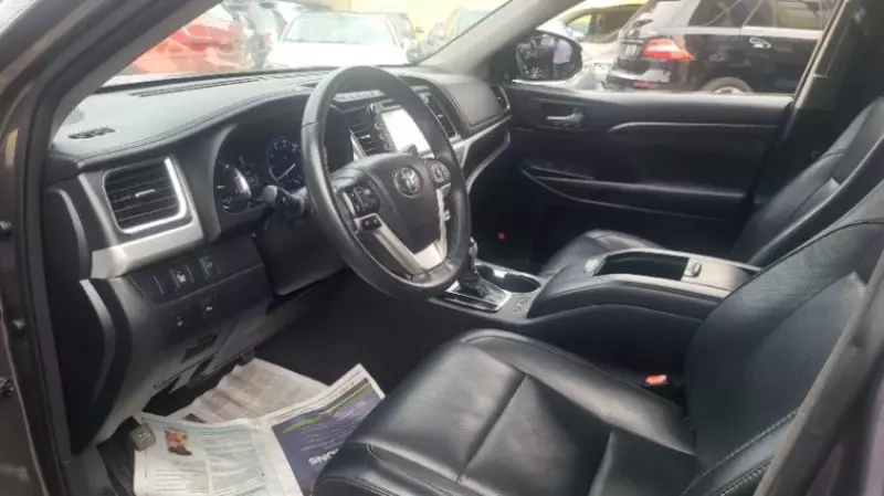 Toyota Highlander   - 2015