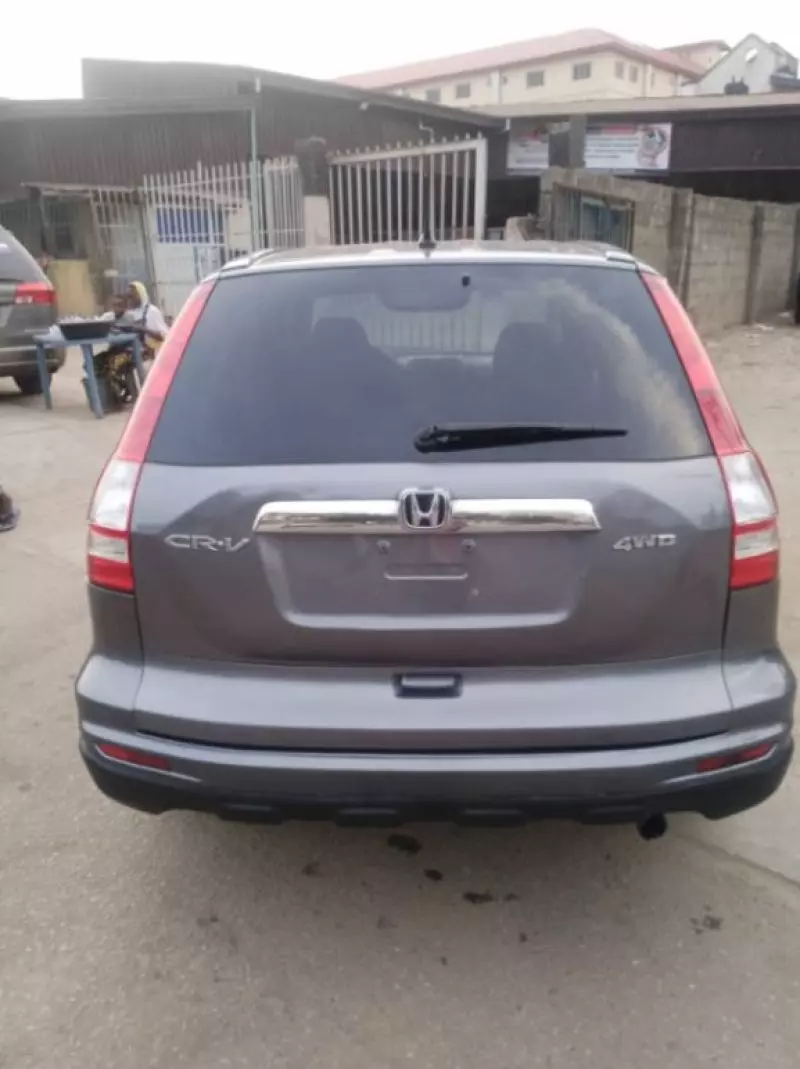 Honda CR-V   - 2010