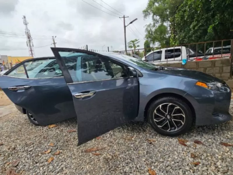 Toyota Corolla   - 2013