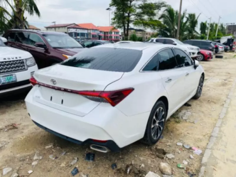 TOYOTA Avalon   - 2023