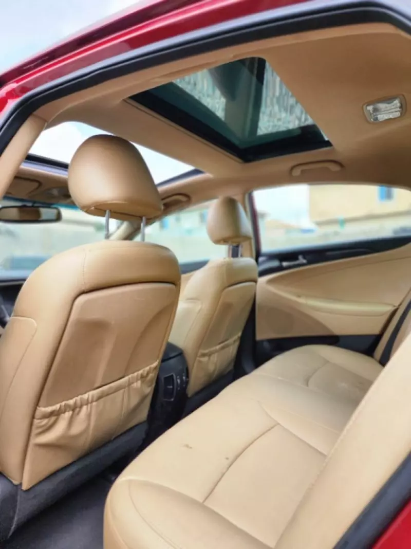 Hyundai Sonata   - 2013