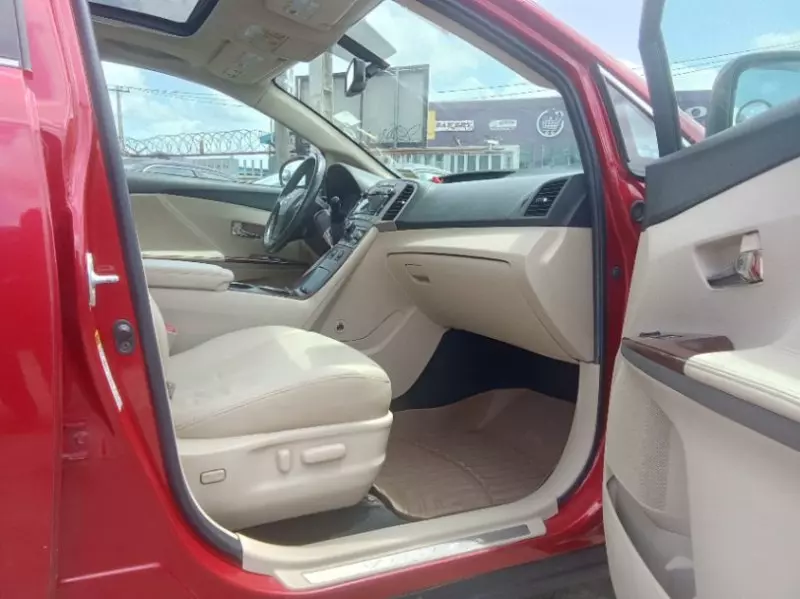 Toyota Venza - 2010