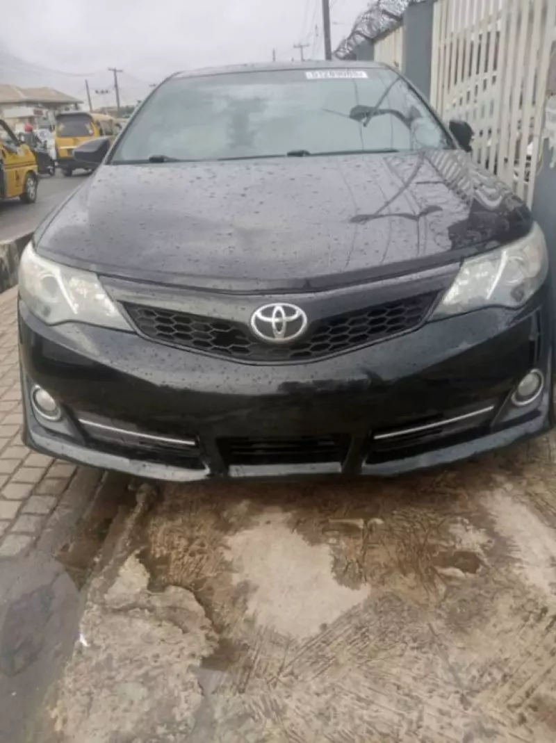 TOYOTA Camry   - 2014