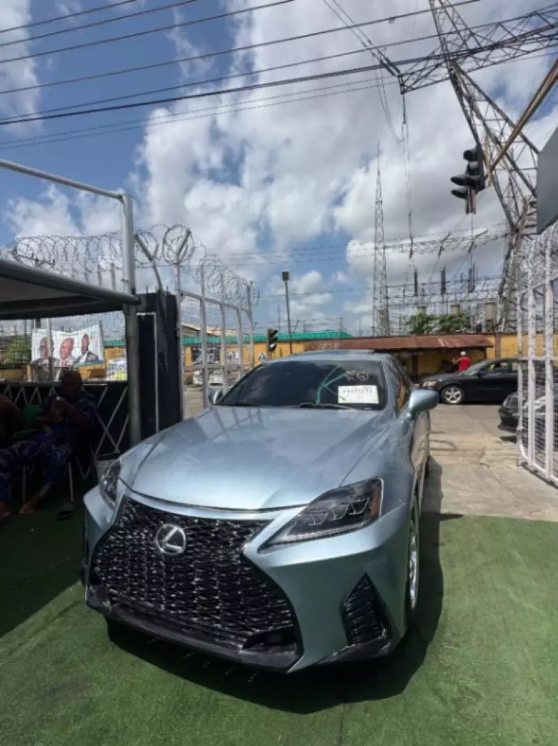 Lexus IS   - 2007