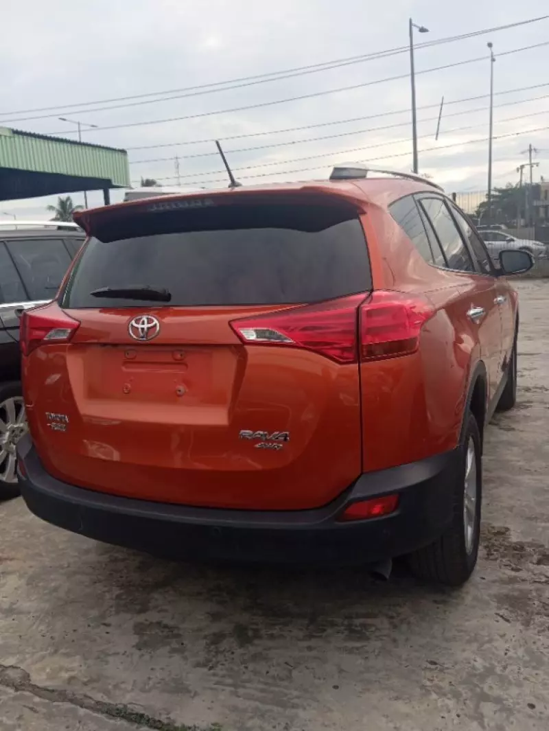 Toyota RAV 4   - 2014
