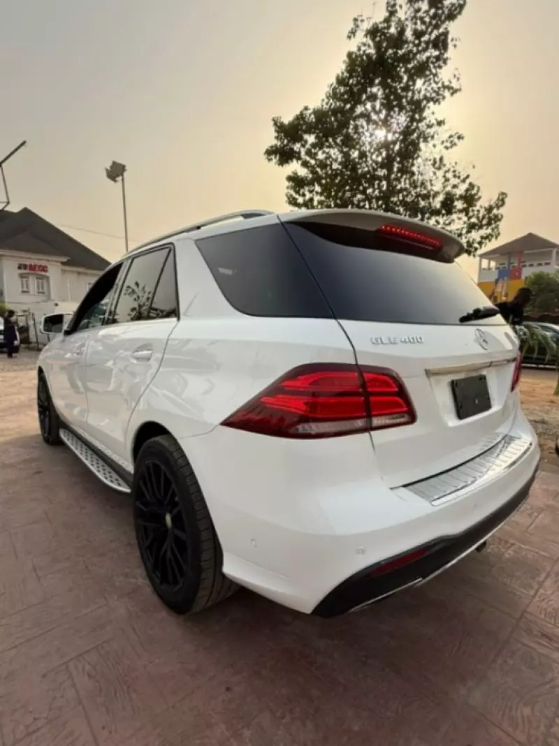 Mercedes-Benz GLE-Class   - 2018