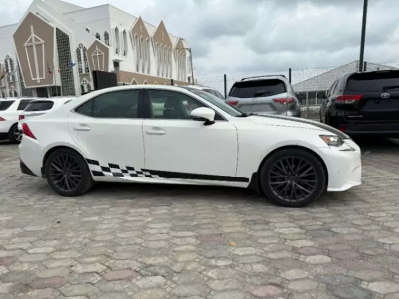 Lexus IS - 2014