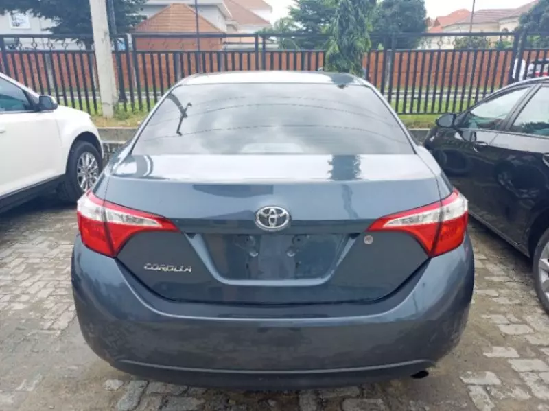 Toyota Corolla   - 2016