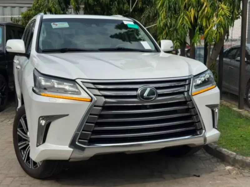 Lexus LX 570 - 2018