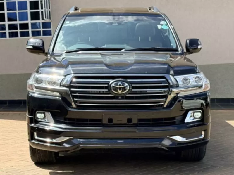 Toyota Land Cruiser V8   - 2020