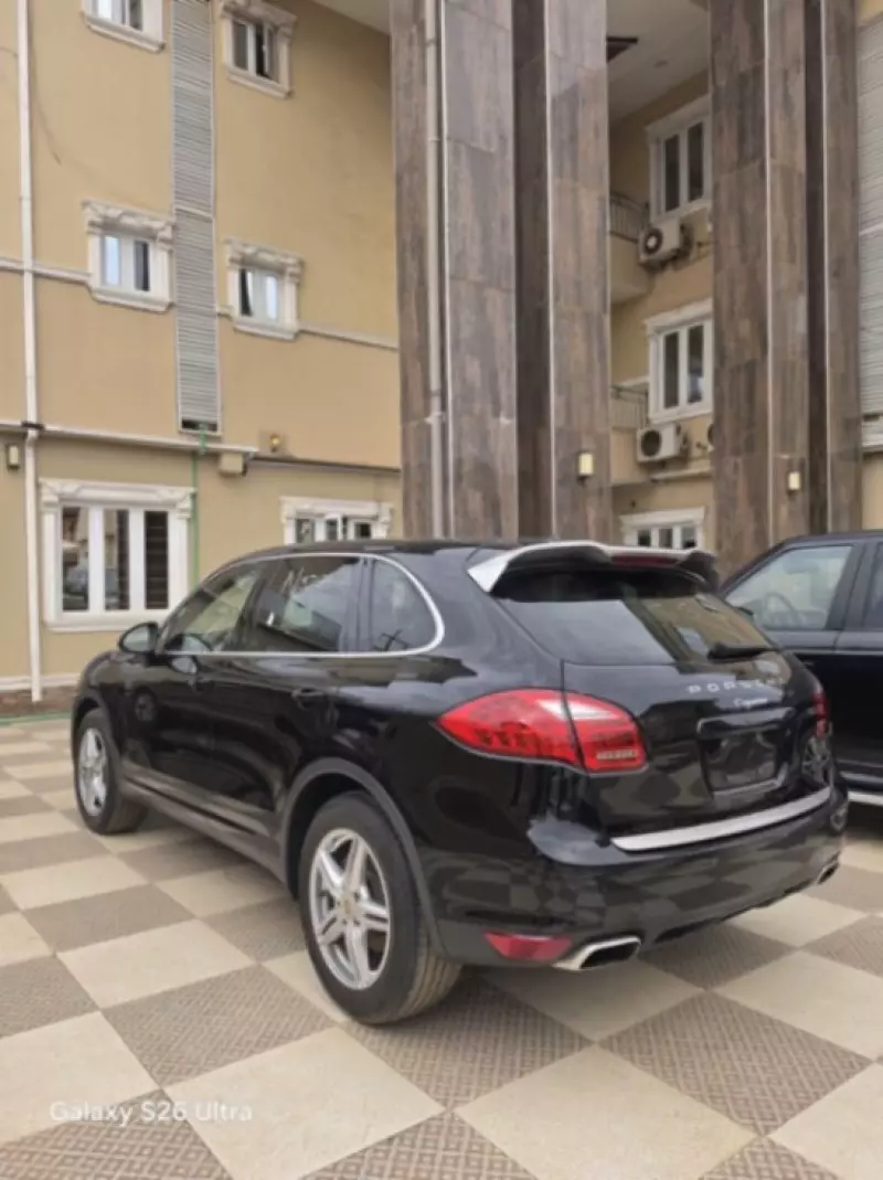 PORSCHE Cayenne   - 2014