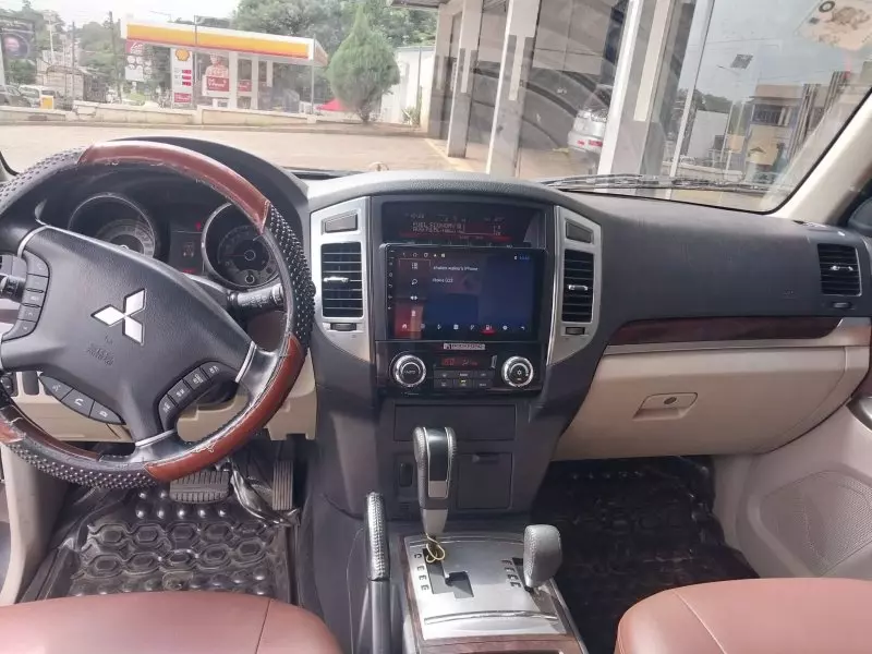 Mitsubishi Pajero - 2020